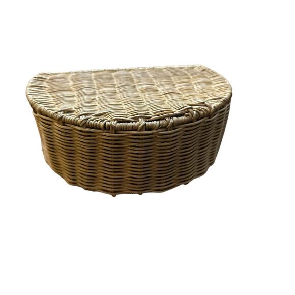 Straw Studios Crescent Crossbody Bag - Picture 3 of 7